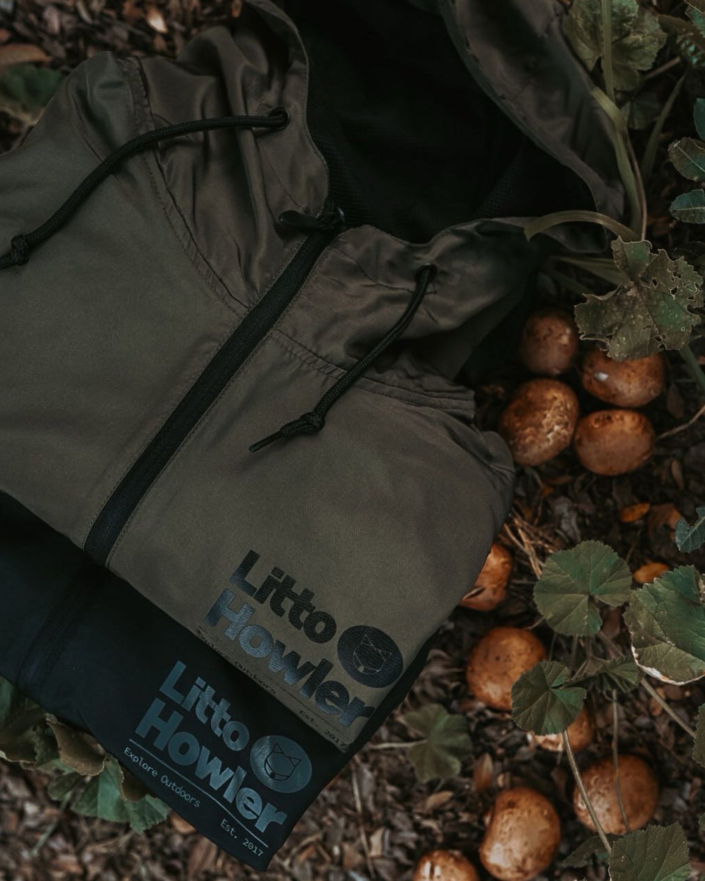 Litto Howler Windbreaker - Mosstone